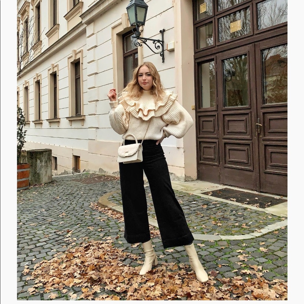 HM high waisted wide leg cropped ankle jeans